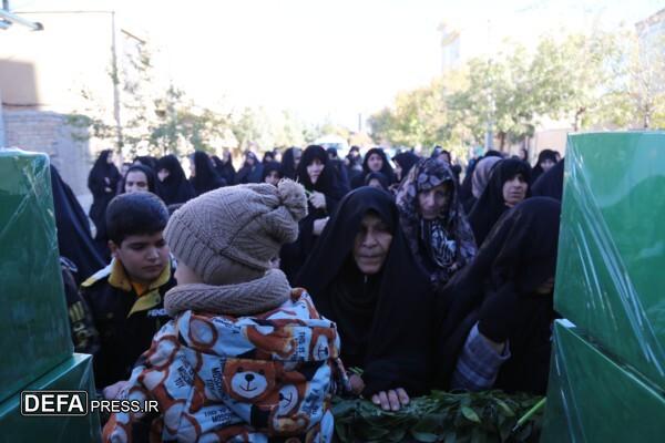 شهر الوند با حضور پرشکوه مردم از هشت شهید گمنام و شهید «اکبر صفی صمغآبادی» استقبال کرد شهر الوند با حضور پرشکوه مردم از هشت شهید گمنام و شهید «اکبر صفی صمغآبادی» استقبال کرد