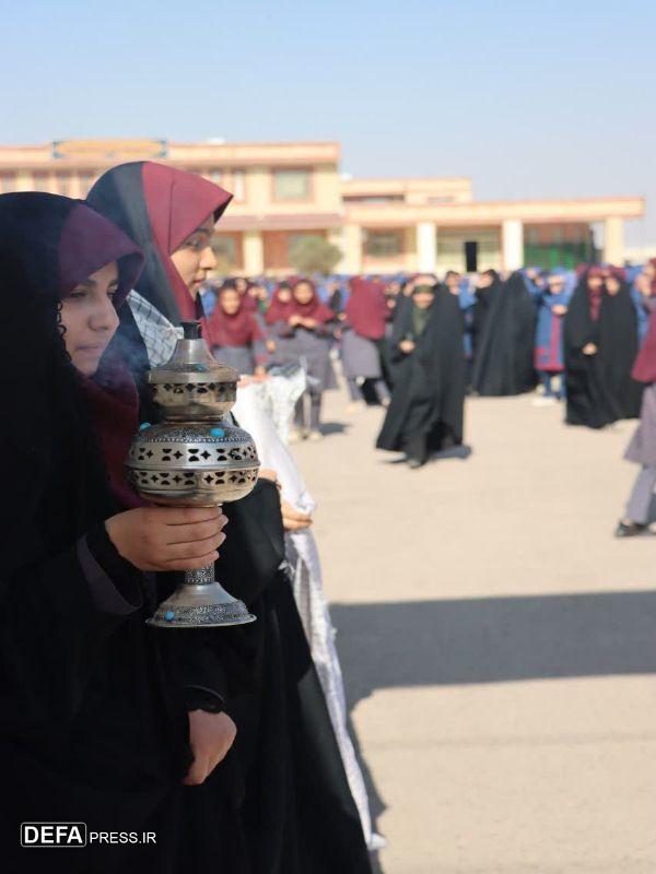 دانشآموزان مدارس کرمان از پیکر شهید گمنام استقبال کردند+تصاویر دانشآموزان مدارس کرمان از پیکر شهید گمنام استقبال کردند+تصاویر