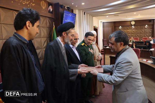 پیشکسوتان دفاع مقدس الگوی ارزشمند ایثار و مقاومت هستند