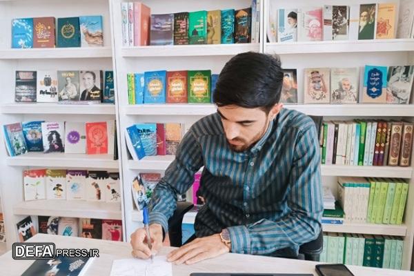 طلبه نویسنده بیرجندی:کتابهایم را با الهام از بیانات رهبری و نیاز روز جامعه مینویسم طلبه نویسنده بیرجندی:کتابهایم را با الهام از بیانات رهبری و نیاز روز جامعه مینویسم