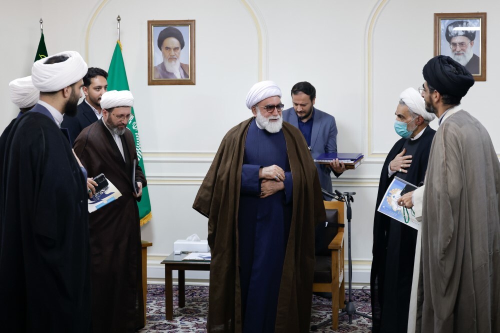 تصاویر/ دیدار جمعی از نمایندگان تشکل‌های دانشگاه علوم اسلامی رضوی با تولیت آستان قدس رضوی