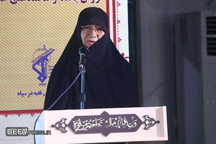 مراسم پاسداشت ادبیات جهاد و مقاومت همراه با انتشار تقریظ رهبر معظم انقلاب برگزار شد مراسم پاسداشت ادبیات جهاد و مقاومت همراه با انتشار تقریظ رهبر معظم انقلاب برگزار شد