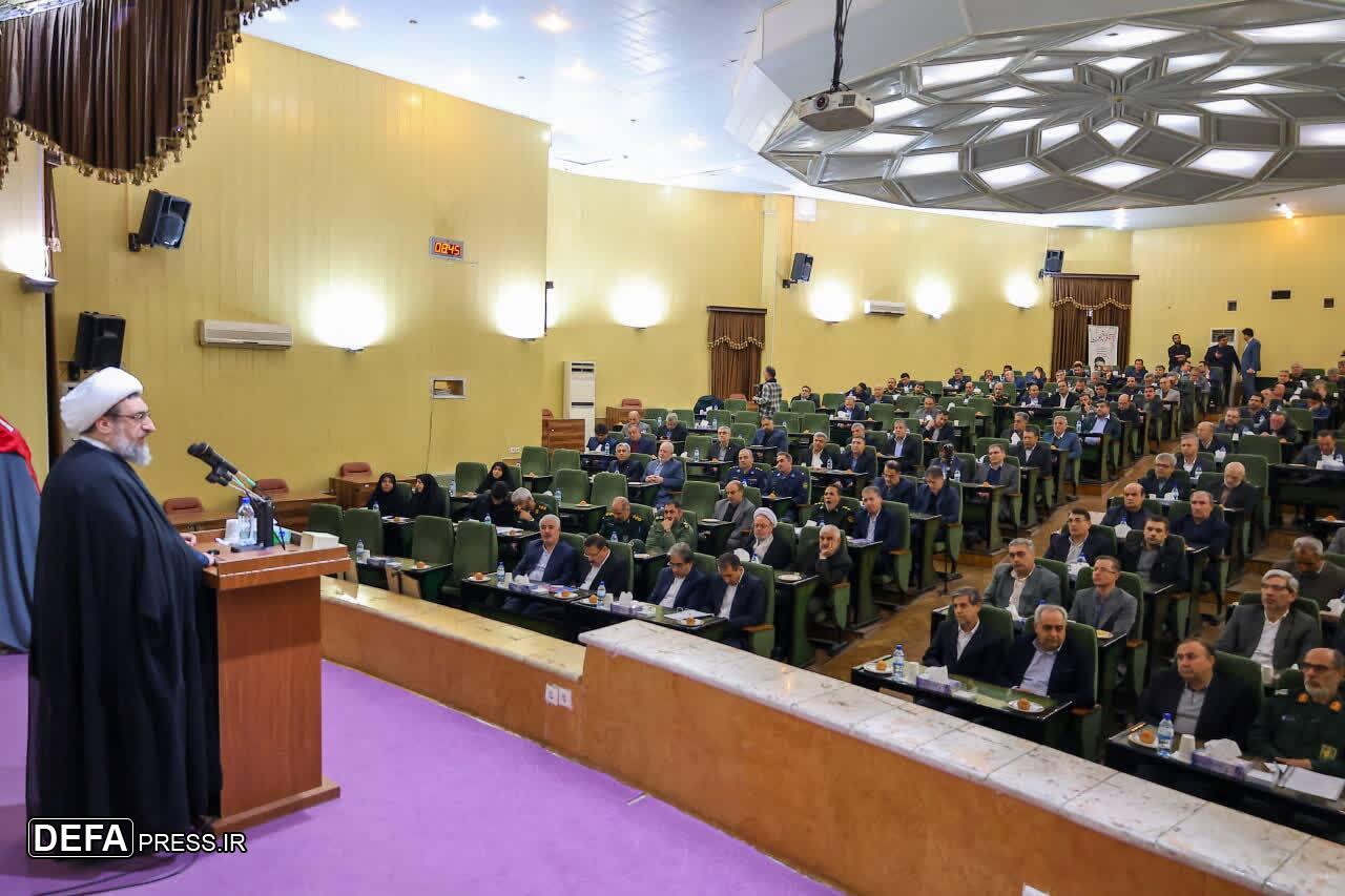 حضور و سخنرانی حجت الاسلام والمسلمین مطهری اصل، نماینده ولی فقیه در آذربایجان شرقی و امام جمعه تبریز در شورای اداری استان