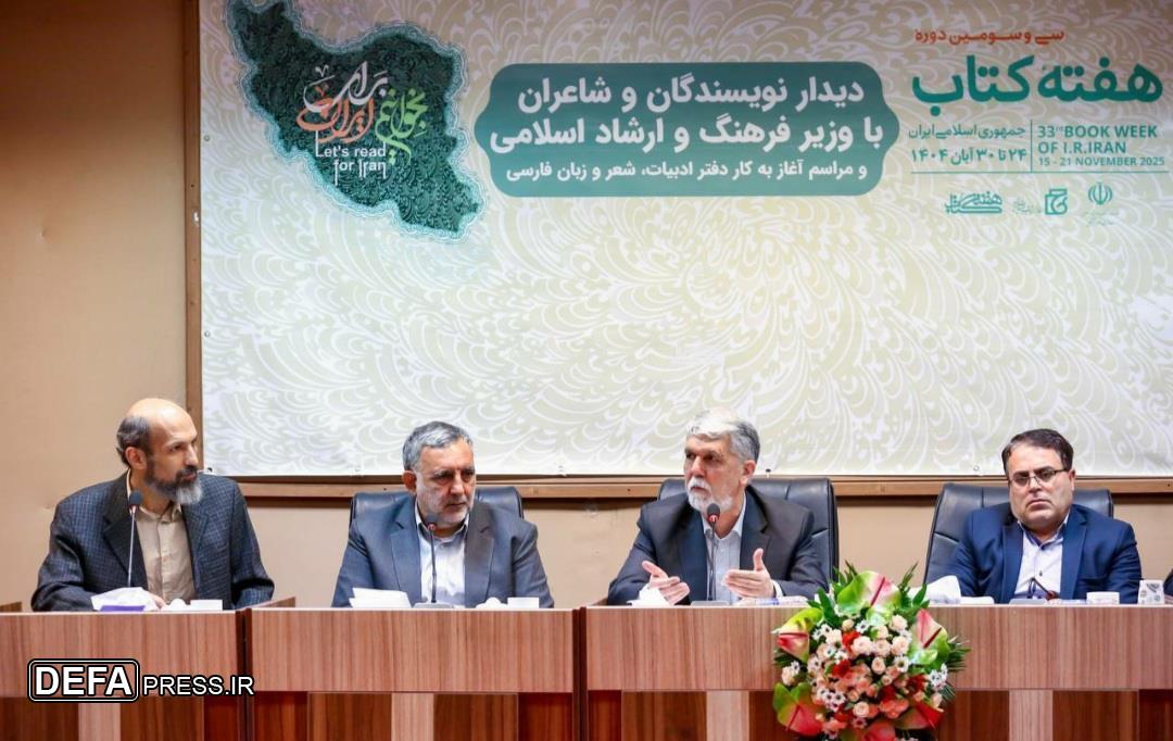 صالحی: اتفاقات تازه‌ای باید در حوزه جایزه‌های ادبی رقم بخورد