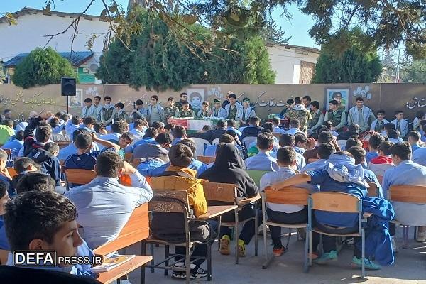 حضور پرشور دانش‌آموزان دهه هشتادی و نودی در مراسم وداع با شهید گمنام نوشهر + تصاویر