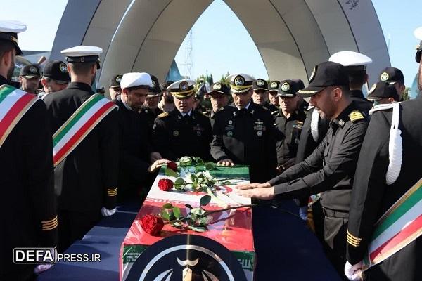 آیین تشییع پیکر شهید گمنام در دانشگاه علوم دریایی امام خمینی نوشهر