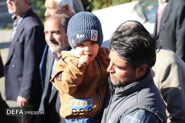 استقبال باشکوه مردم دانسفهان از «کاروان بهشت» و شهید «صفی صمغآبادی» استقبال باشکوه مردم دانسفهان از «کاروان بهشت» و شهید «صفی صمغآبادی»