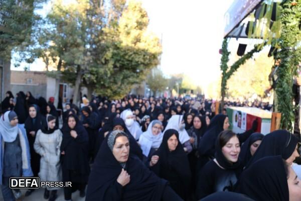 مردم شهر اسفرورین با «کاروان بهشت» پیمان دوباره بستند مردم شهر اسفرورین با «کاروان بهشت» پیمان دوباره بستند