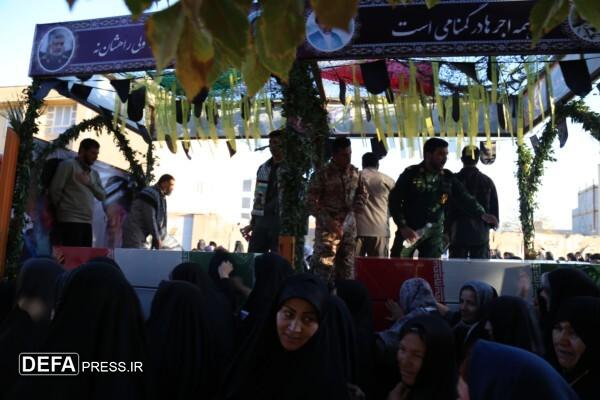 مردم شهر اسفرورین با «کاروان بهشت» پیمان دوباره بستند مردم شهر اسفرورین با «کاروان بهشت» پیمان دوباره بستند