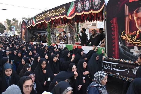 فیلم/ آیین استقبال و میزبانی از هشت شهید گمنام در شهرستان اسفراین