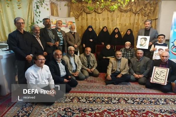 برگزاری مراسم سالگرد شهادت هنرمند بسیجی در مشهد برگزاری مراسم سالگرد شهادت هنرمند بسیجی در مشهد