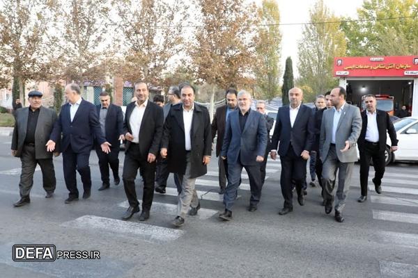 سفر وزیر کار به البرز با ادای احترام به شهدای گمنام کلید خورد