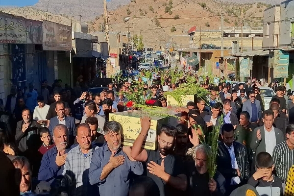 حضور پرشور مردم قلعه رئیسی در استقبال از شهدای گمنام+ تصاویر