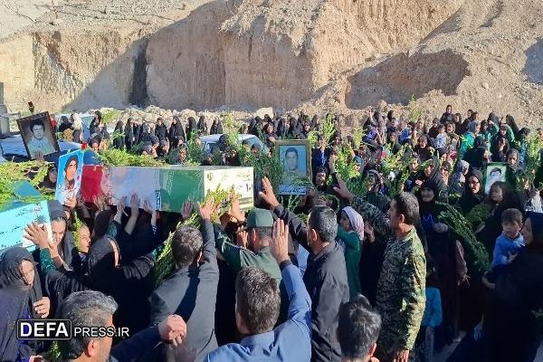 حضور پرشور مردم قلعه رئیسی در استقبال از شهدای گمنام+ تصاویر