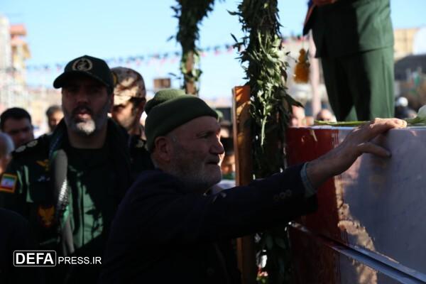 مردم شهر آبگرم از شهدای گمنام و شهید صمغ‌آبادی استقبال باشکوهی کردند