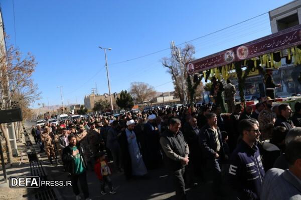 مردم شهر آبگرم از شهدای گمنام و شهید صمغ‌آبادی استقبال باشکوهی کردند