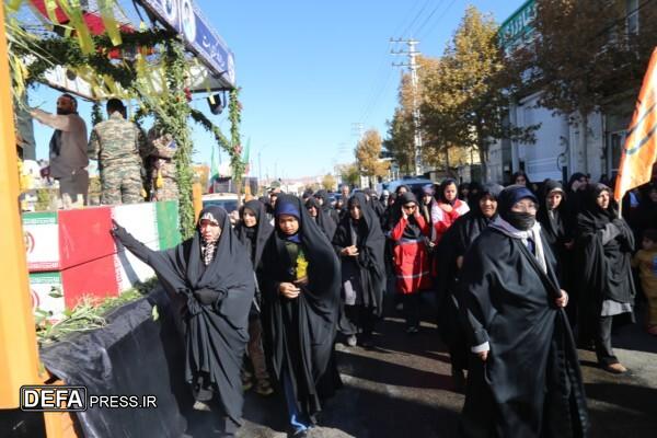 حضور پرشور مردم آوج در استقبال از شهدای گمنام و شهید صمغ‌آبادی