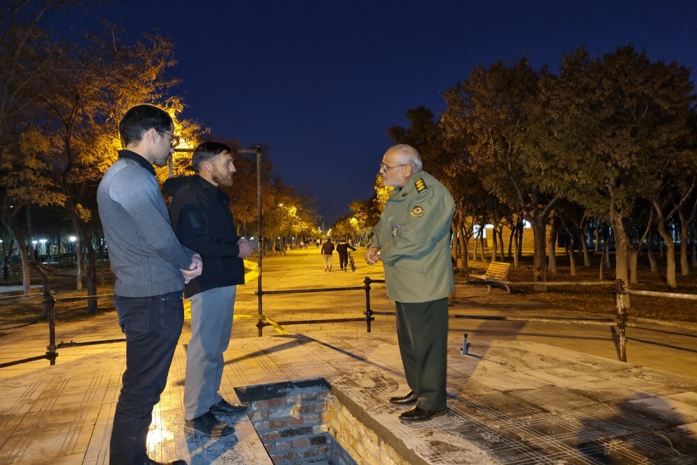 تصاویر/ بازدید شبانه مدیرکل حفظ آثار دفاع مقدس و مقاومت استان مرکزی از روند آماده سازی یادمان شهید بوستان شهدای گمنام