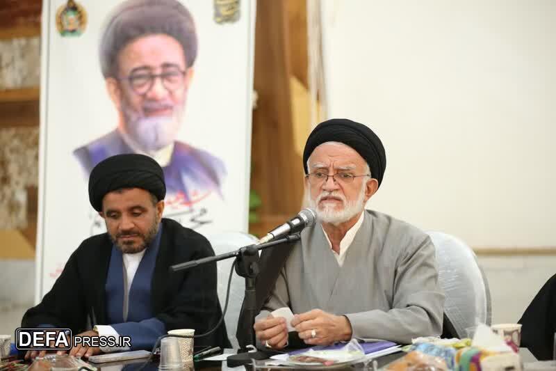 خون شهدا ضامن بقای ایران است/تأکید بر انسجام ملی در سایه رهبری خون شهدا ضامن بقای ایران است/تأکید بر انسجام ملی در سایه رهبری