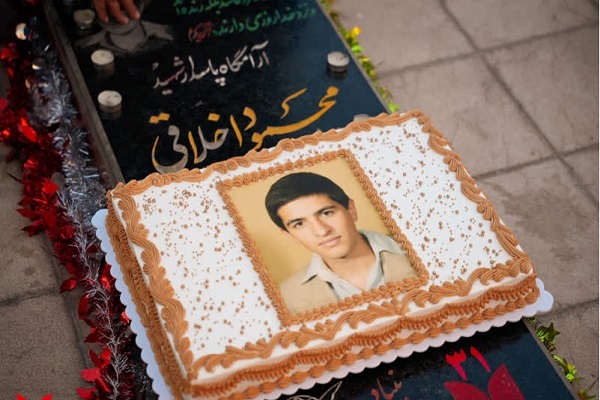تولد نخستین شهید دفاع مقدس کرمان با ابتکار جوانان انقلابی برگزار شد+تصاویر