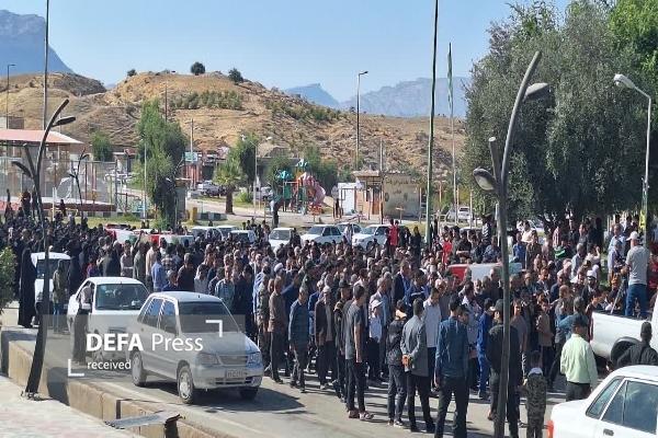 مردم لنده پیکر پاک شهدای گمنام را در آغوش کشیدند