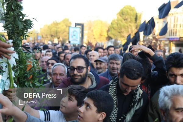 مردم تاکستان پیکر شهدای دفاع مقدس را بدرقه کردند