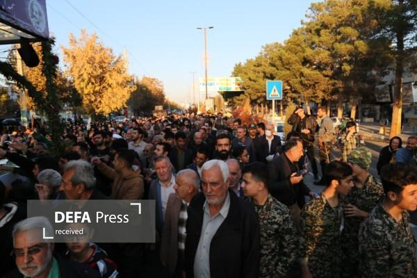 مردم تاکستان پیکر شهدای دفاع مقدس را بدرقه کردند