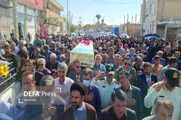 میزبانی باشکوه مردم سوق از شهدای گمنام+ تصاویر