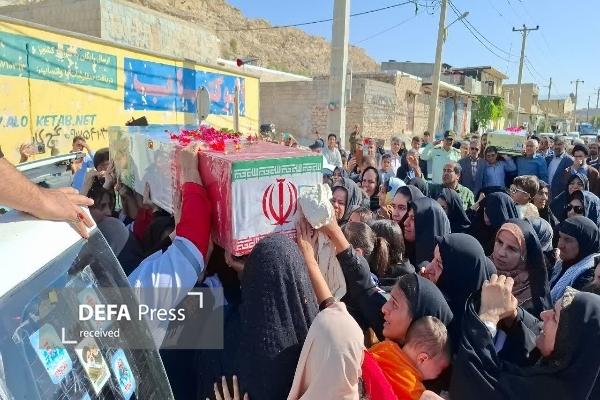 میزبانی باشکوه مردم سوق از شهدای گمنام+ تصاویر