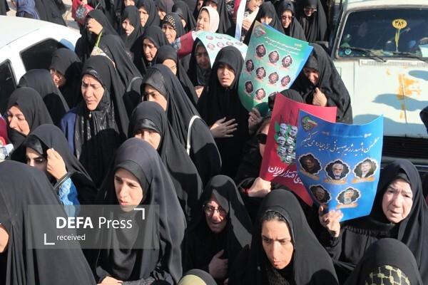 استقبال باشکوه مردم اقبالیه از کاروان هشت شهید گمنام دفاع مقدس