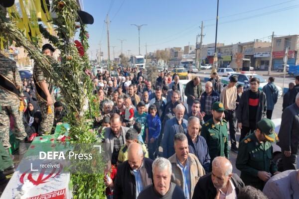 استقبال باشکوه مردم اقبالیه از کاروان هشت شهید گمنام دفاع مقدس