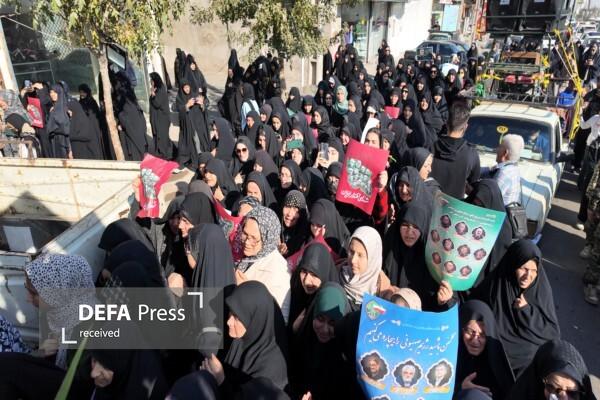 استقبال باشکوه مردم اقبالیه از کاروان هشت شهید گمنام دفاع مقدس