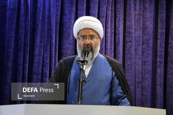 امام‌جمعه ماهدشت: تبلیغات غرب درباره حقوق زنان، فریب افکار عمومی است