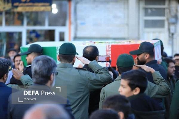 مردم شهید پرور «ازنا» لاله های فاطمیرا در آغوش کشیدند+ عکس