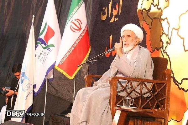 پیوند علم و ایثار در دفاع از کشور مشهود است پیوند علم و ایثار در دفاع از کشور مشهود است