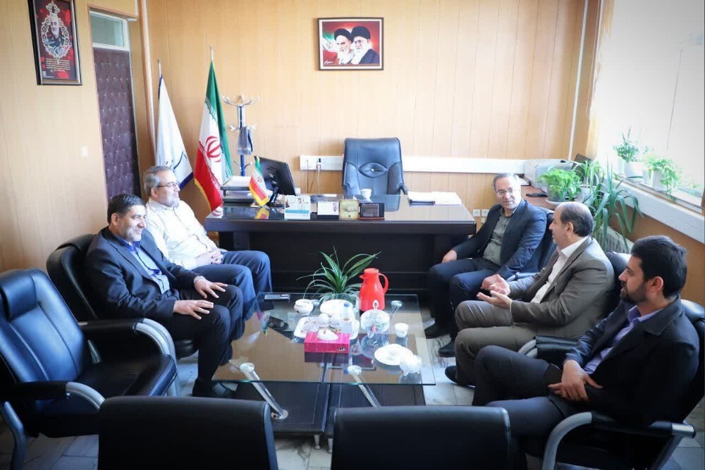 دیدار مدیرکل بنیاد شهید وامور ایثارگران استان مرکزی با مشاور استاندار و مسئول هماهنگی امور ایثارگران استانداری دیدار مدیرکل بنیاد شهید وامور ایثارگران استان مرکزی با مشاور استاندار و مسئول هماهنگی امور ایثارگران استانداری
