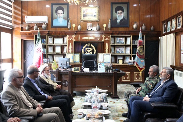 استاندار و نماینده ولی‌فقیه در استان کرمانشاه ارتقای درجه امیر طاهری را تبریک گفتند