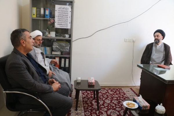 نماز جمعه، تبلور وحدت امت اسلامی و پایگاه ایمان و بصیرت جامعه است نماز جمعه، تبلور وحدت امت اسلامی و پایگاه ایمان و بصیرت جامعه است