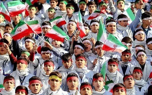 ضرورت آگاهی دانش آموزان از جنگهای ترکیبی و رسانهای دشمن