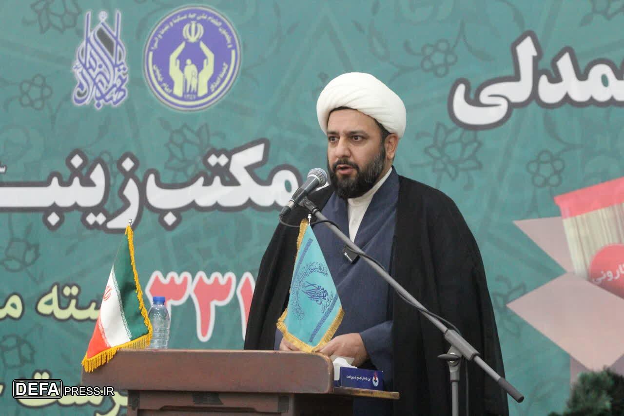 توزیع ۳۳۱۳ بسته حمایتی بین بانوان سرپرست خانوار قم در شب میلاد حضرت زینب (س) توزیع ۳۳۱۳ بسته حمایتی بین بانوان سرپرست خانوار قم در شب میلاد حضرت زینب (س)