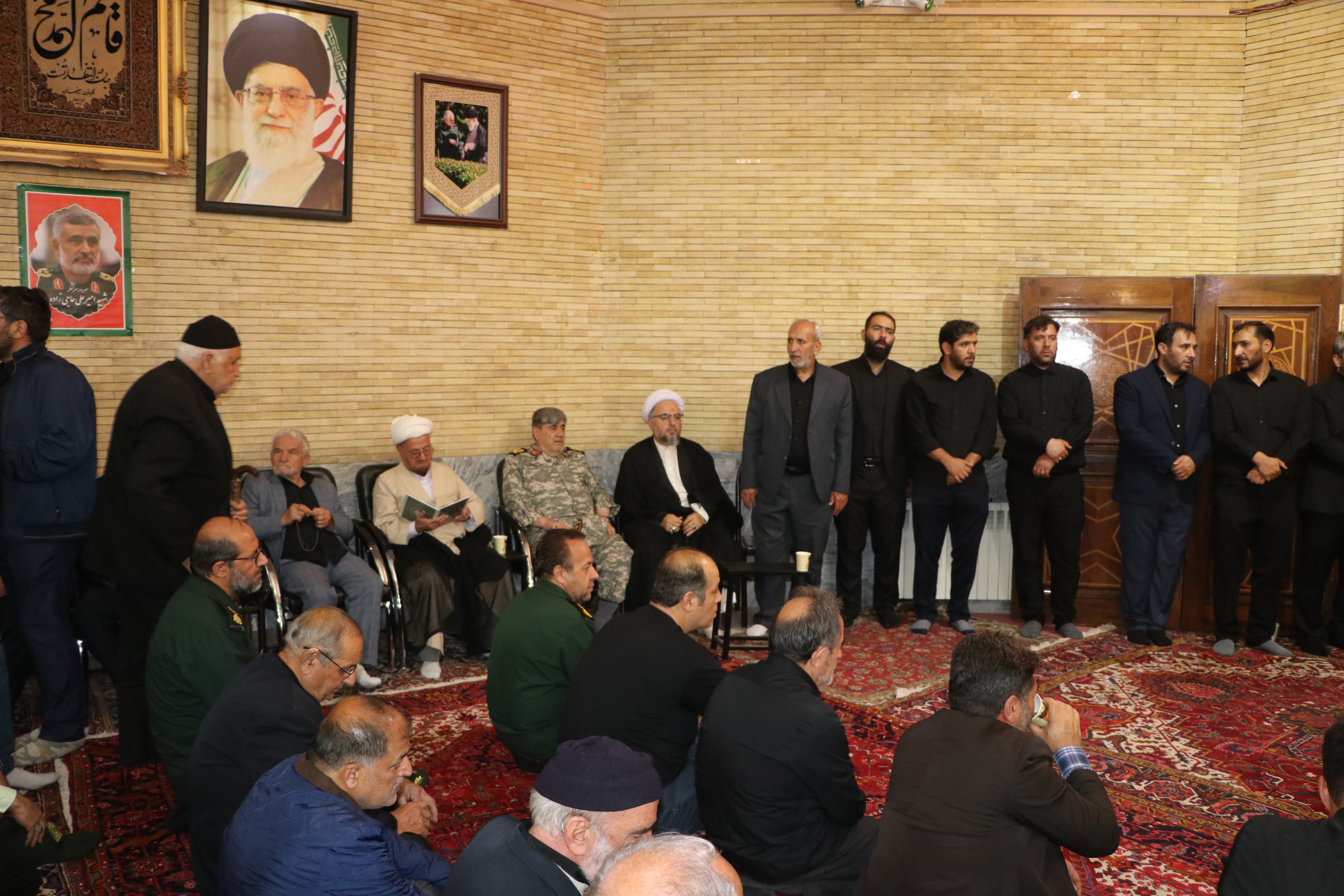 تصاویر/ مراسم ترحیم شهید والامقام «شهید محمد حسین شهریاری»