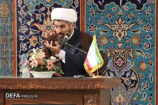 حضرت زینب (س) پرچمدار روشنگری و جهاد تبیین بود حضرت زینب (س) پرچمدار روشنگری و جهاد تبیین بود