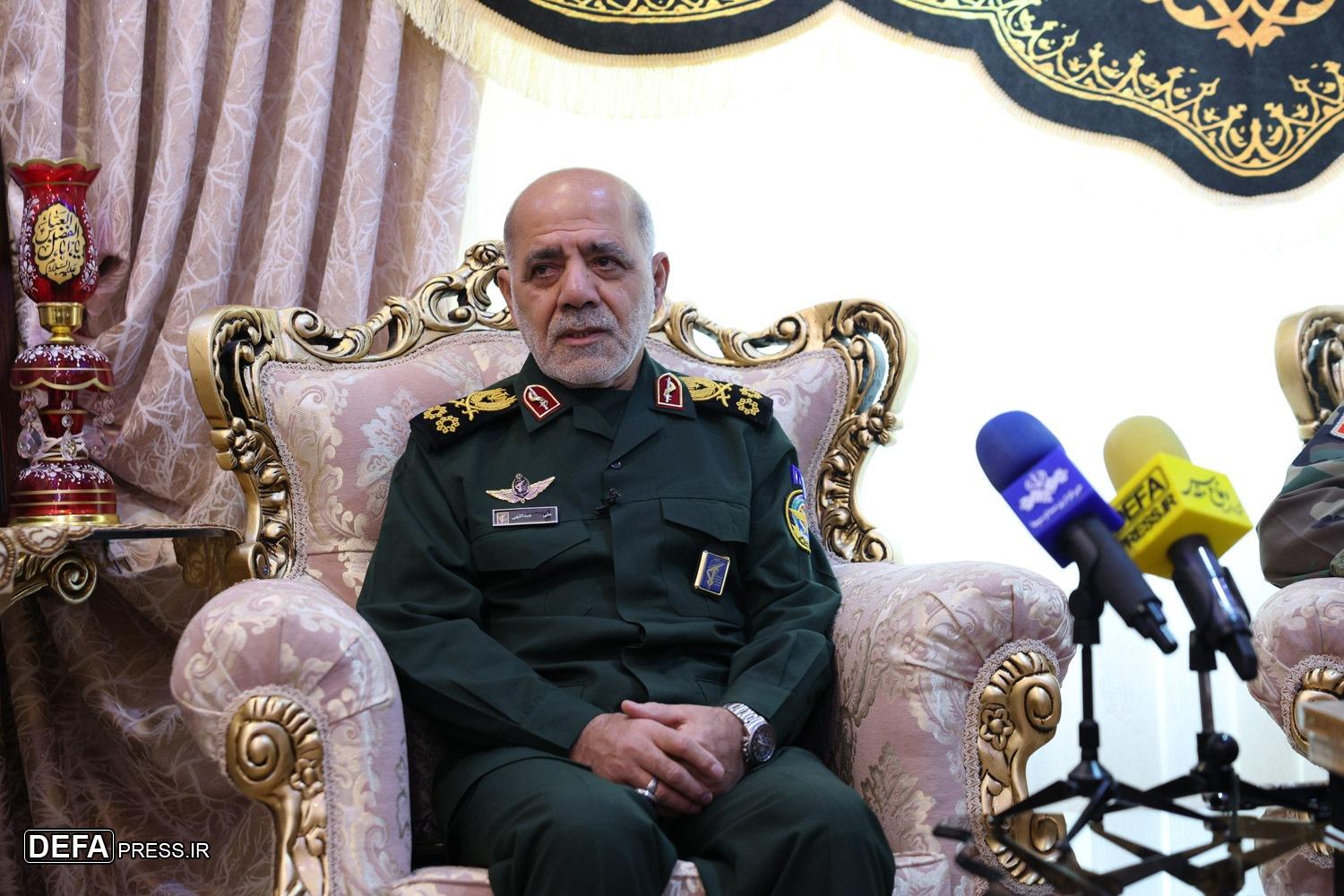 سرلشکر عبداللهی سرلشکر عبداللهی: شجاعت، تدبیر و تدین از ویژگیهای شاخص شهید سپهبد شادمانی بود