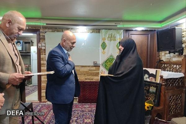 دیدار جمعی از فعالان قرآنی با خانواده شهید طهرانی مقدم  دیدار جمعی از فعالان قرآنی با خانواده شهید طهرانی مقدم