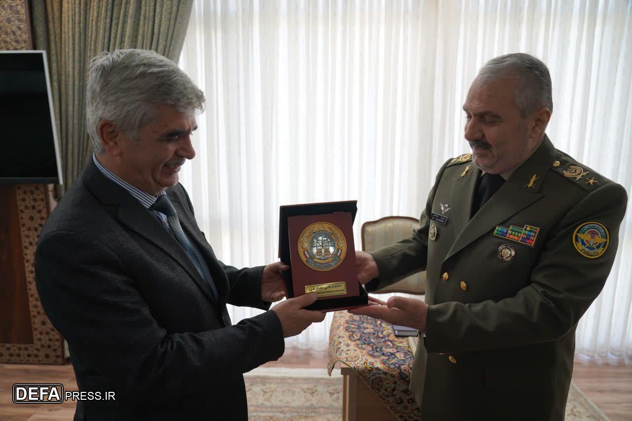 بازدید اساتید برجسته دانشگاه دفاع ملی جمهوری آذربایجان از «داعا» بازدید هیئتی از اساتید برجسته دانشگاه دفاع ملی جمهوری آذربایجان از «داعا»