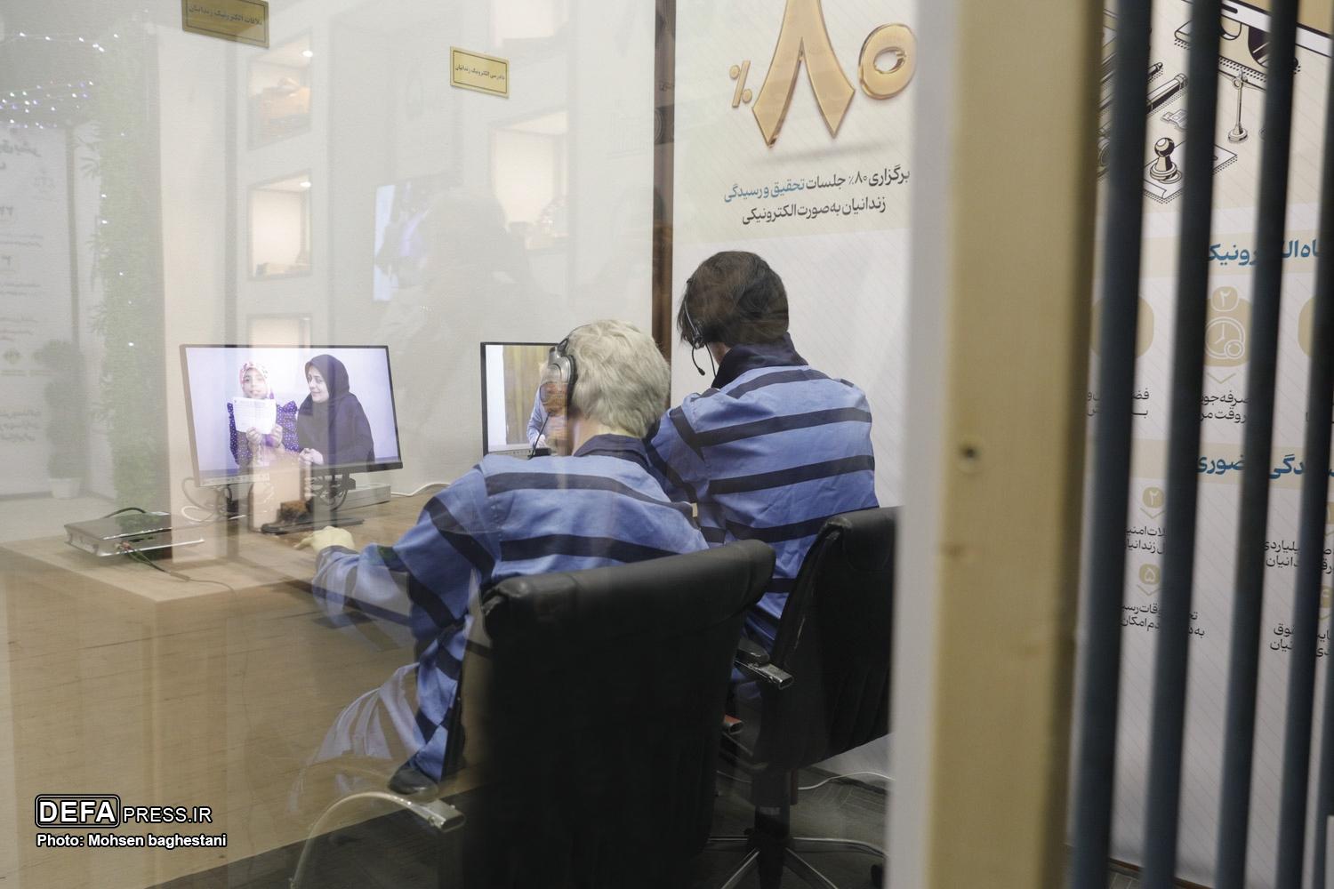 بازدید اصحاب رسانه از نمایشگاه روایت تحول بازدید اصحاب رسانه از نمایشگاه روایت تحول