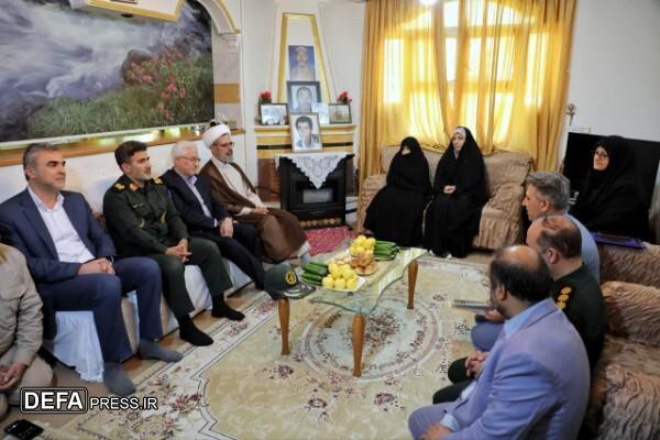 دیدار مسئولان ارشد خراسان شمالی با خانواده شهدا به مناسبت برگزاری کنگره ملی سههزار شهید دیدار مسئولان ارشد خراسان شمالی با خانواده شهدا به مناسبت برگزاری کنگره ملی سههزار شهید