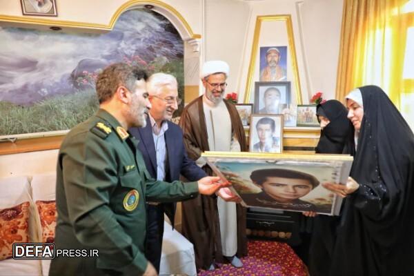 دیدار مسئولان ارشد خراسان شمالی با خانواده شهدا به مناسبت برگزاری کنگره ملی سههزار شهید دیدار مسئولان ارشد خراسان شمالی با خانواده شهدا به مناسبت برگزاری کنگره ملی سههزار شهید