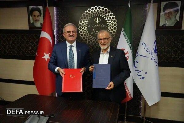 امضای تفاهم‌نامه همکاری‌های امنیتی ایران و ترکیه