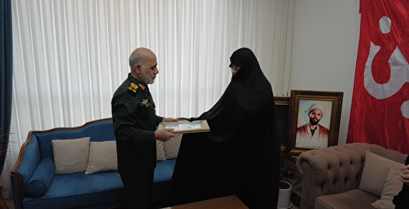 فیلم/ اعطای درجه سپهبدی به شهید غلامعلی رشید